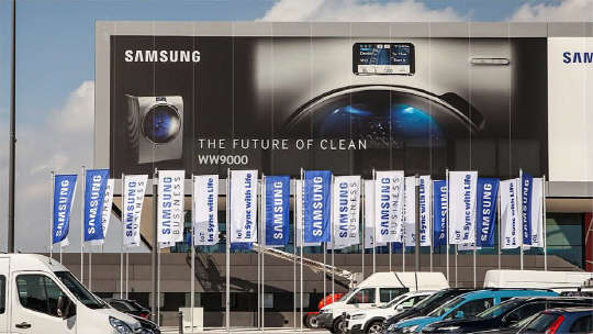 IFA 2015 개막을 앞둔 2일 시티큐브 베를린(CityCube Berlin)' 입구에 설치된 삼성전자 옥외광고. <삼성전자 제공>